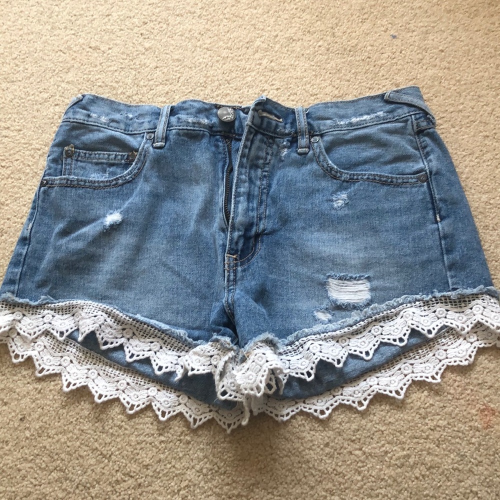 FREE PEOPLE lace shorts